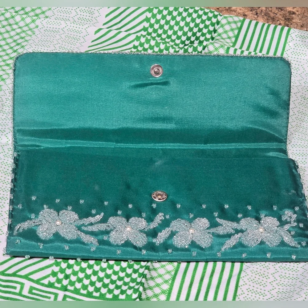 Vintage 60s Handmade Teal Hong Kong Floral Beaded Clutch Purse
